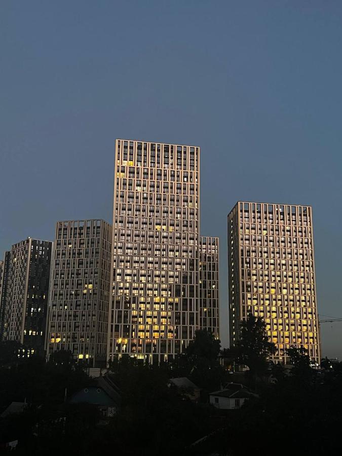 Slavutich Apartments Near Metro Station Kiev Eksteriør billede